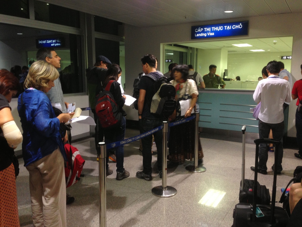 Getting visa on arrival at Tan Son Nhat Int'l Airport in Ho Chi Minh city