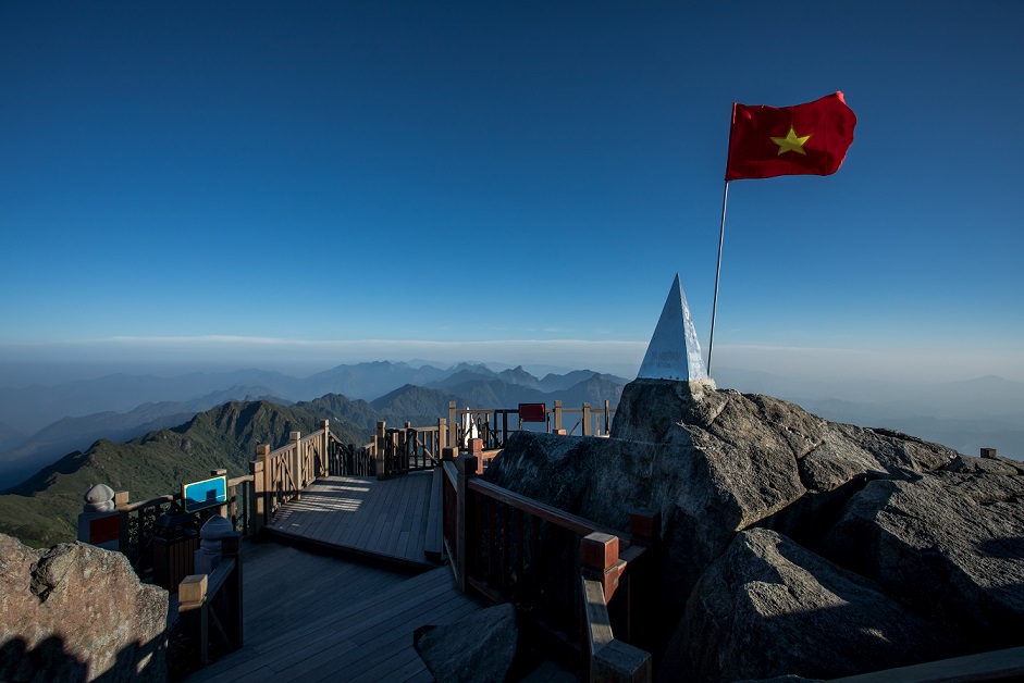 Mt. Fansipan is, at 3,143m high, the highest peak in Vietnam