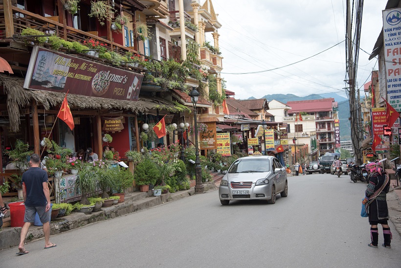 Restaurant and shop in Sapa