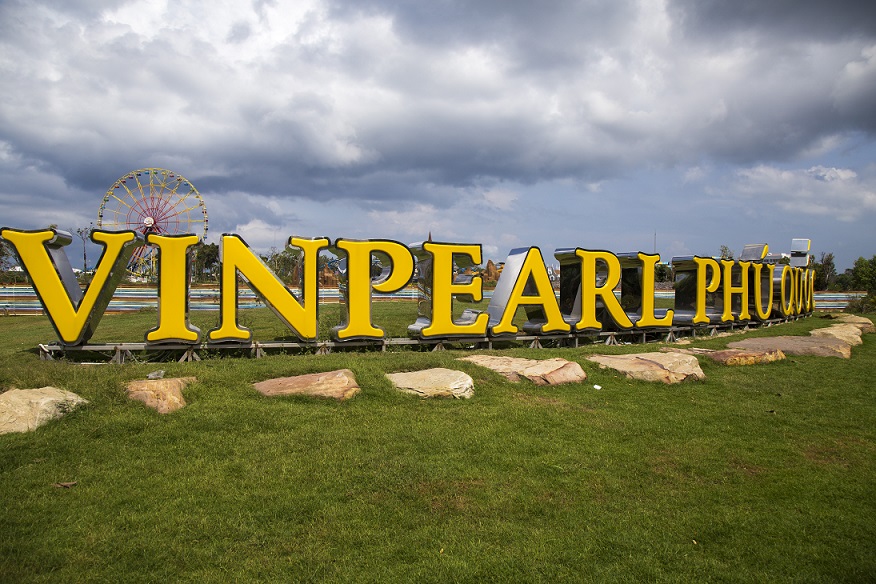 Welcome gate of Vinpearl Land Amusement Park