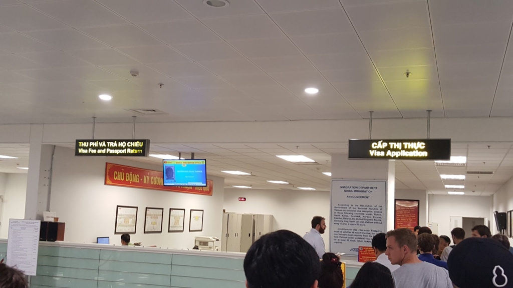 Getting visa on arrival at Noi Bai Int'l Airport in Hanoi city