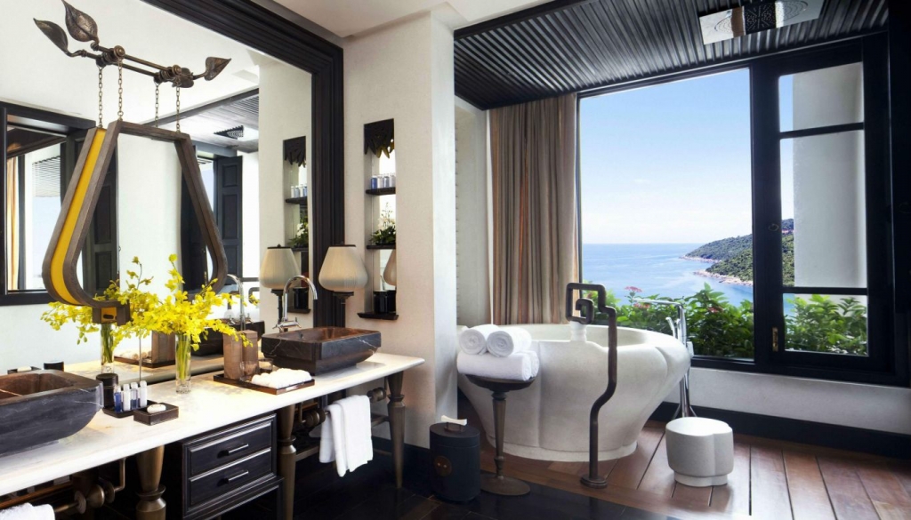 Bathroom - Resort Classic Ocean View - Intercontinental Hotel Da Nang