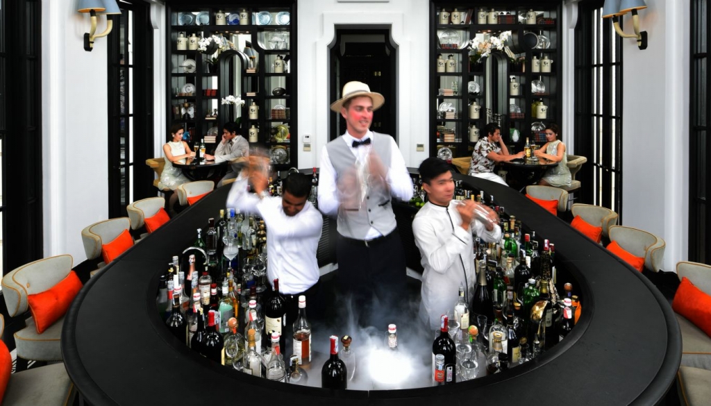 Buffalo Bar - Intercontinental Hotel Da Nang