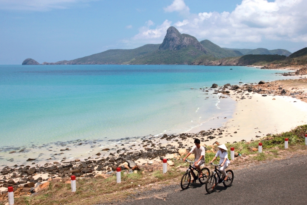 Six Senses Resort Con Dao Island - Biking around the reosort