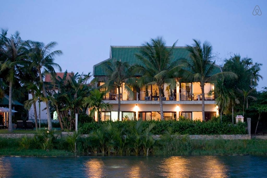 The Villa @ Red Bridge