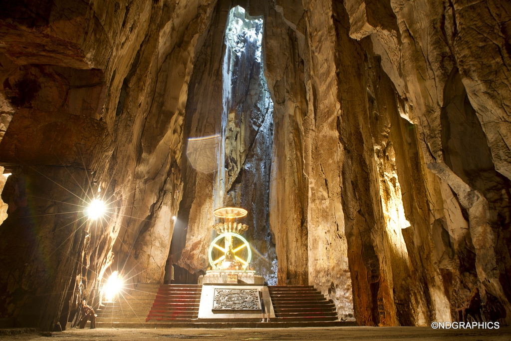 Am Phu Cave - Marble Mountains - Da Nang