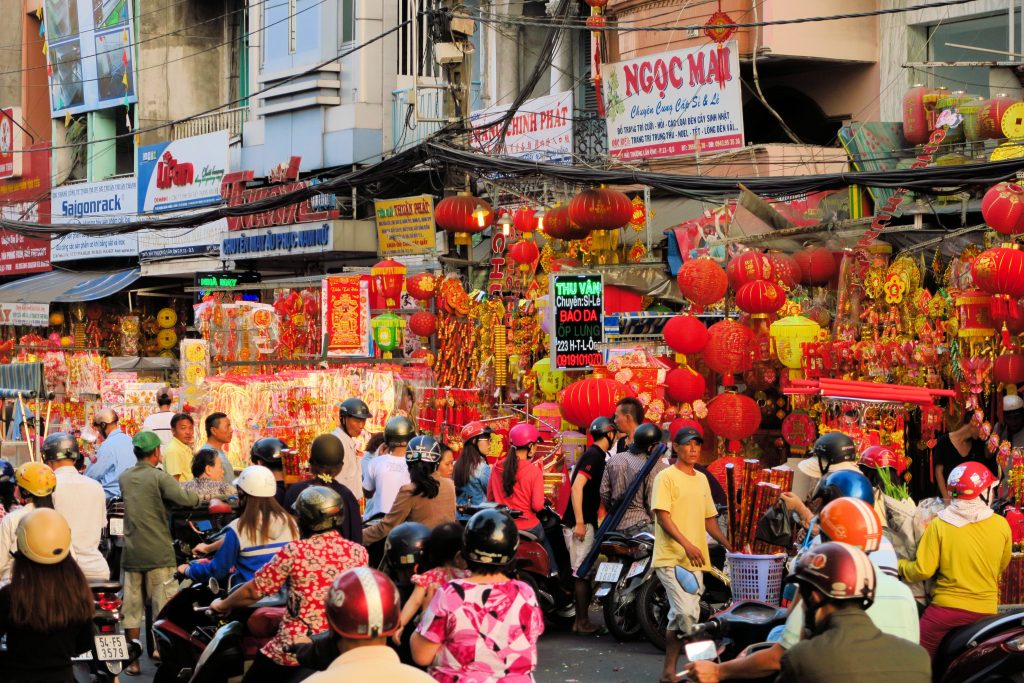 Tet is coming - people shopping to prepare for Tet